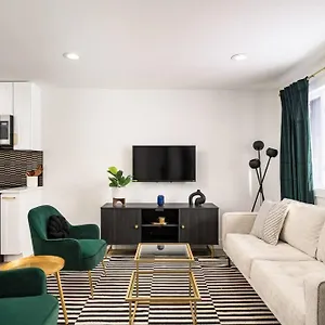Stylish 5br W/ Fire Pit! 15 Mins To Dt Denver